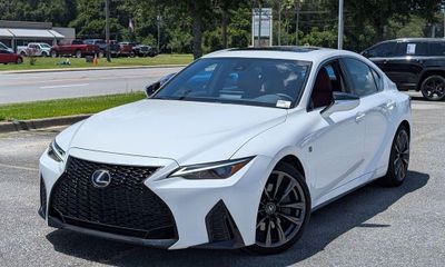 2024 Lexus IS 350