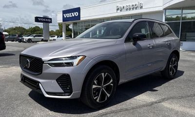 2026 Volvo XC60 Core