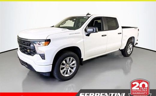 2026 Chevrolet Silverado Custom