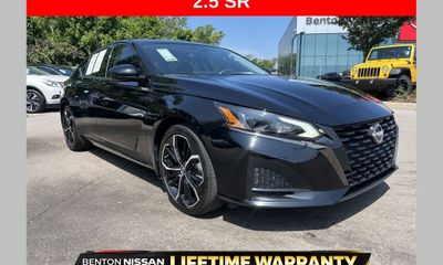 2023 Nissan Altima SR