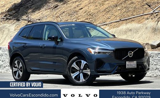 2024 Volvo XC60 Plus Dark