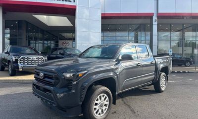 2024 Toyota Tacoma SR