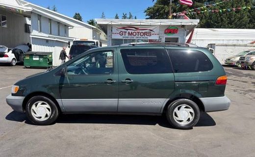 2000 Toyota Sienna