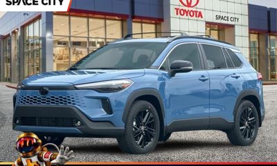 2026 Toyota Corolla Cross S SE XSE
