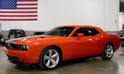 2009 Dodge Challenger SRT8