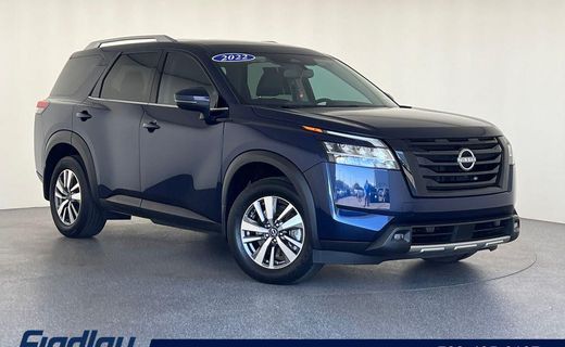 2022 Nissan Pathfinder SL