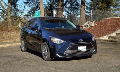 2017 Toyota Yaris IA Base