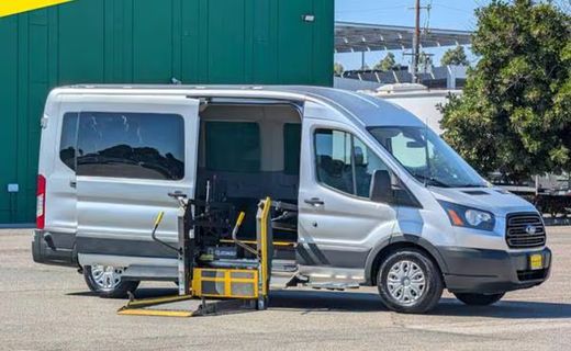 2018 Ford Transit Medium Roof