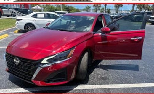 2023 Nissan Altima SV