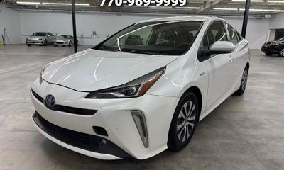 2022 Toyota Prius LE