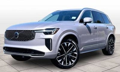 2026 Volvo XC90 Plus Bright