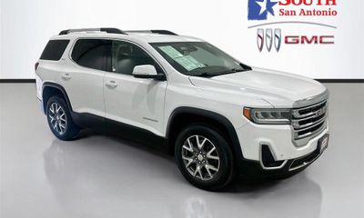 2023 GMC Acadia SLT
