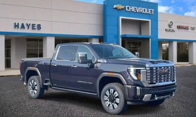 2025 GMC Sierra HD Denali