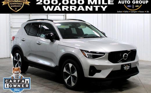2024 Volvo XC40 Plus Dark
