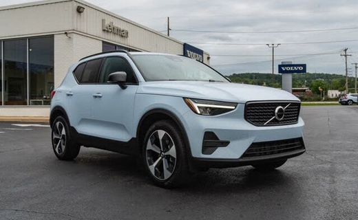 2026 Volvo XC40 Core