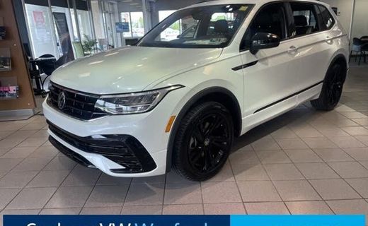 2023 Volkswagen Tiguan SE Black