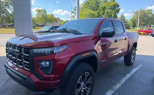 2025 GMC Canyon AT4