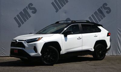 2023 Toyota RAV4 XSE