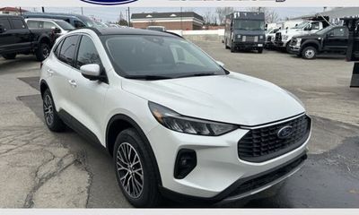 2025 Ford Escape Phev