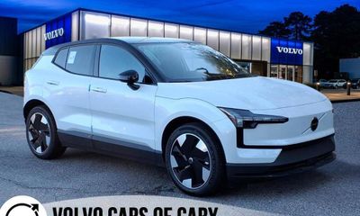 2025 Volvo EX30 Plus