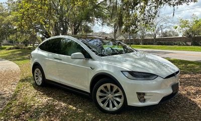 2020 Tesla Model X Long Range