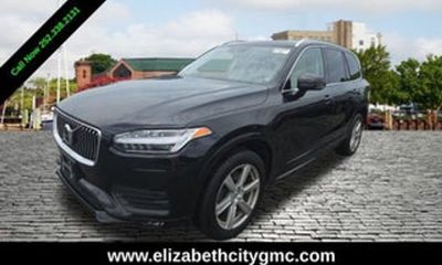 2022 Volvo XC90 Momentum