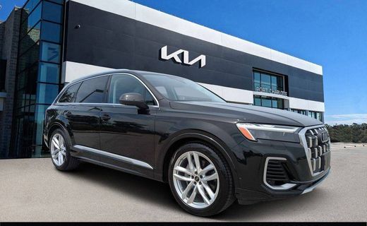 2025 Audi Q7 Quattro Premium Plus