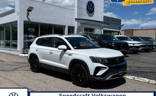 2025 Volkswagen Taos 4MOTION SE Black