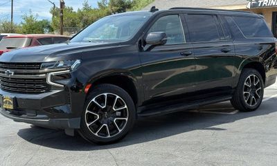 2021 Chevrolet Suburban RST