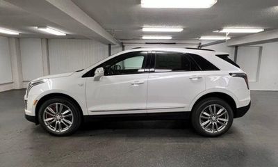 2026 Cadillac XT5 Sport
