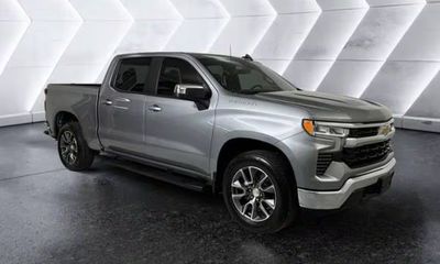 2025 Chevrolet Silverado LT