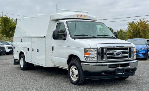 2024 Ford E-450 Super Duty