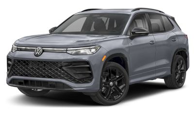 2026 Volkswagen Tiguan SE Black