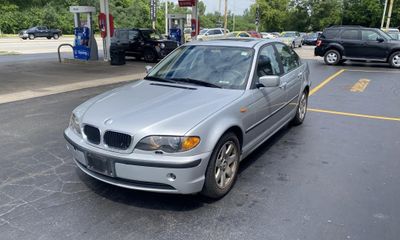 2004 BMW 325i I