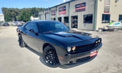 2016 Dodge Challenger SXT