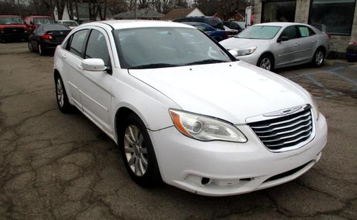 2013 Chrysler 200 Touring