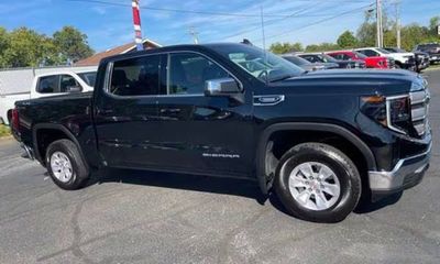 2026 GMC Sierra SLE