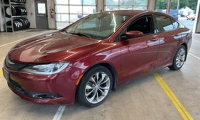 2015 Chrysler 200 200S