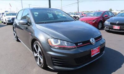 2016 Volkswagen Golf GTI 2 0T Base