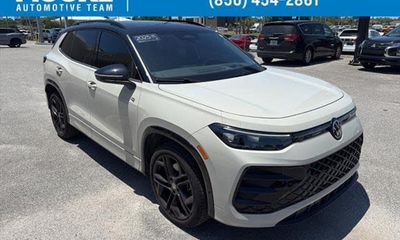 2025 Volkswagen Tiguan 4 Motion SE