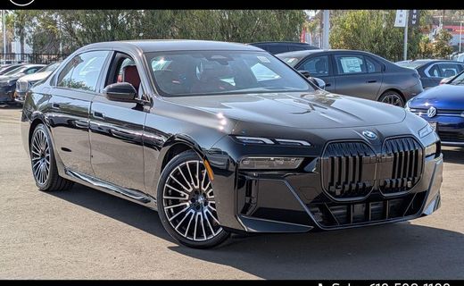 2026 BMW 740I