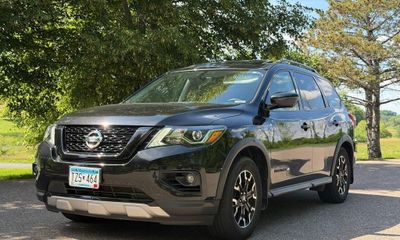 2020 Nissan Pathfinder SL