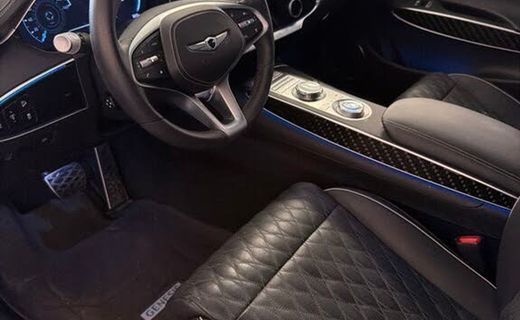 2025 Genesis GV70