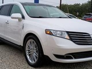 2019 Lincoln MKT Base