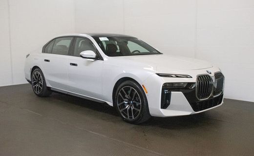 2026 BMW 740I