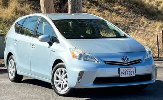 2013 Toyota Prius V Three