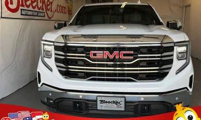 2026 GMC Sierra SLT