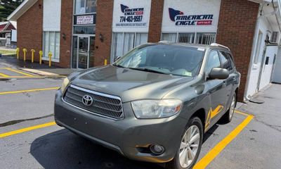 2010 Toyota Highlander Medium