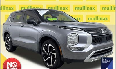 2022 Mitsubishi Outlander SE