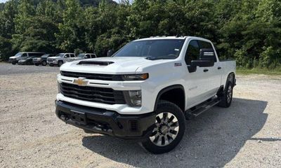 2025 Chevrolet Silverado HD Custom